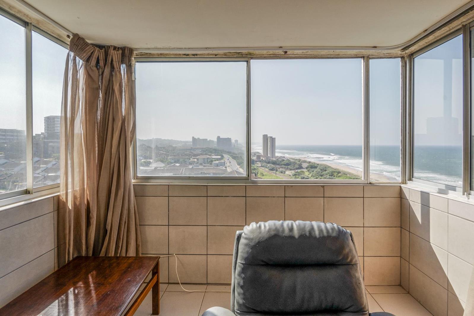 2 Bedroom Apartment in Amanzimtoti