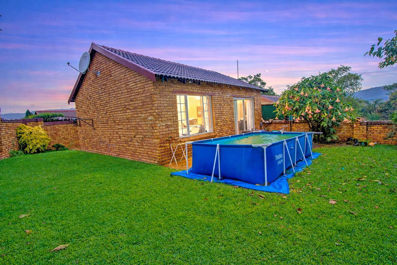 2 Bedroom Townhouse in Wilgeheuwel