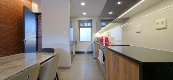 2 Bedroom Apartment in Menlo Park