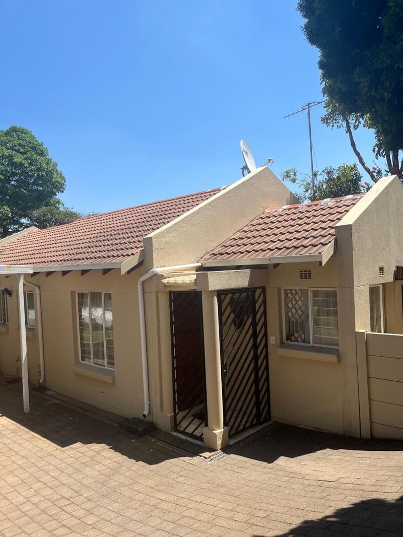2 Bedroom House in Radiokop