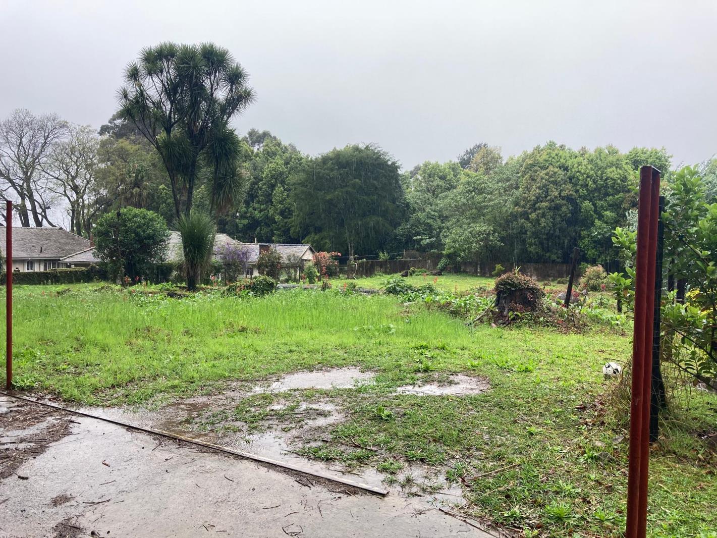 1 500 m² Land available in Wembley
