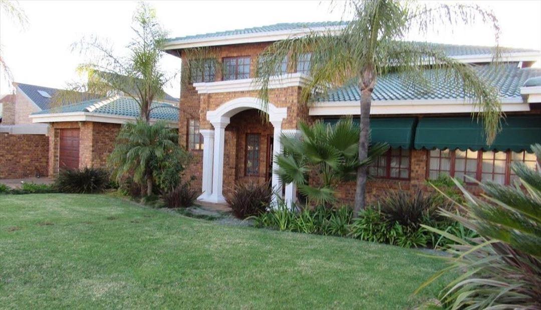 4 Bedroom House in Glen Marais