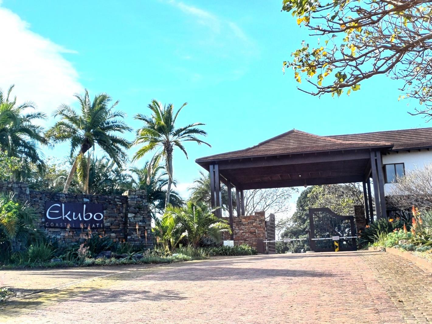 1 340 m² Land available in Port Edward