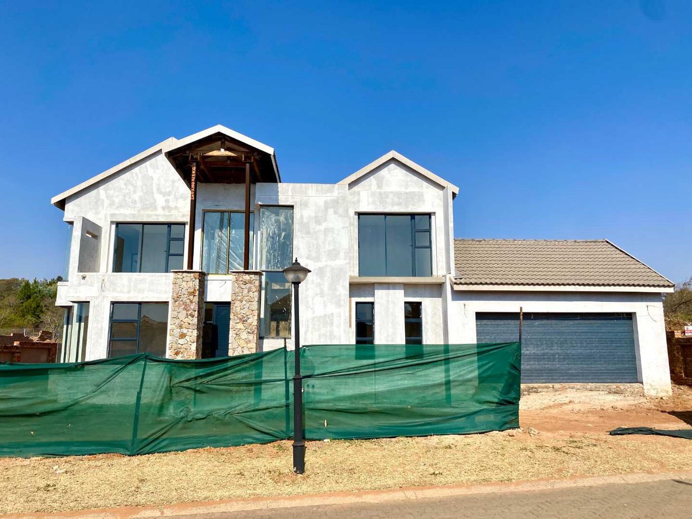 5 Bedroom House in Kameeldrift East