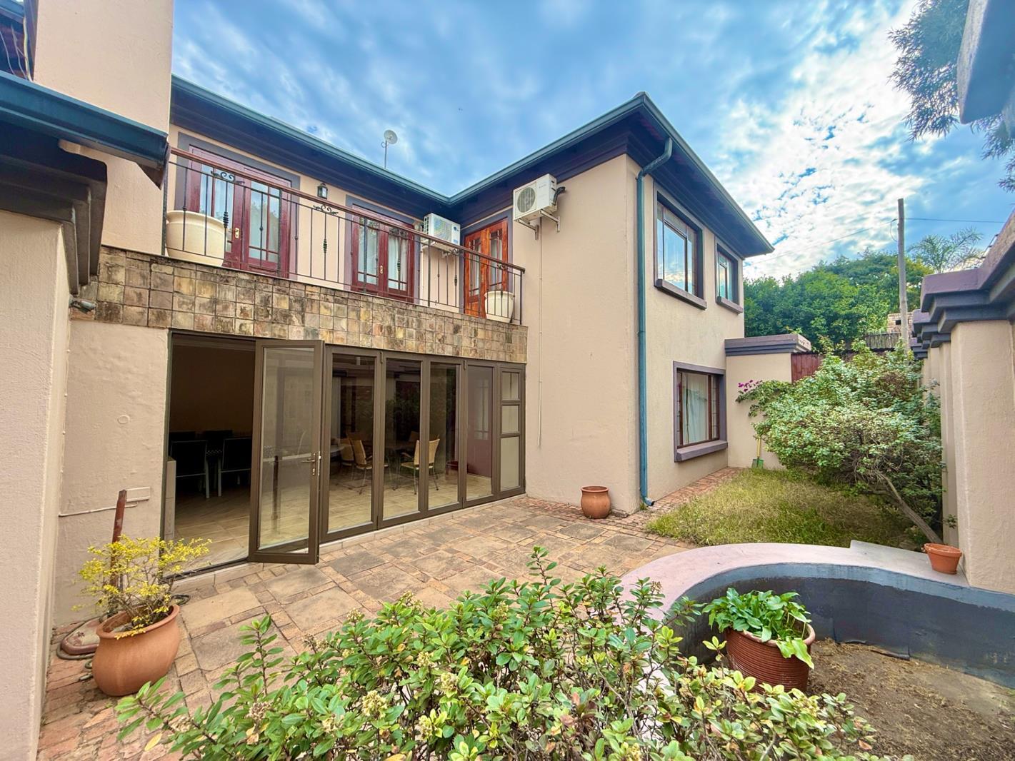 5 Bedroom House in Menlo Park