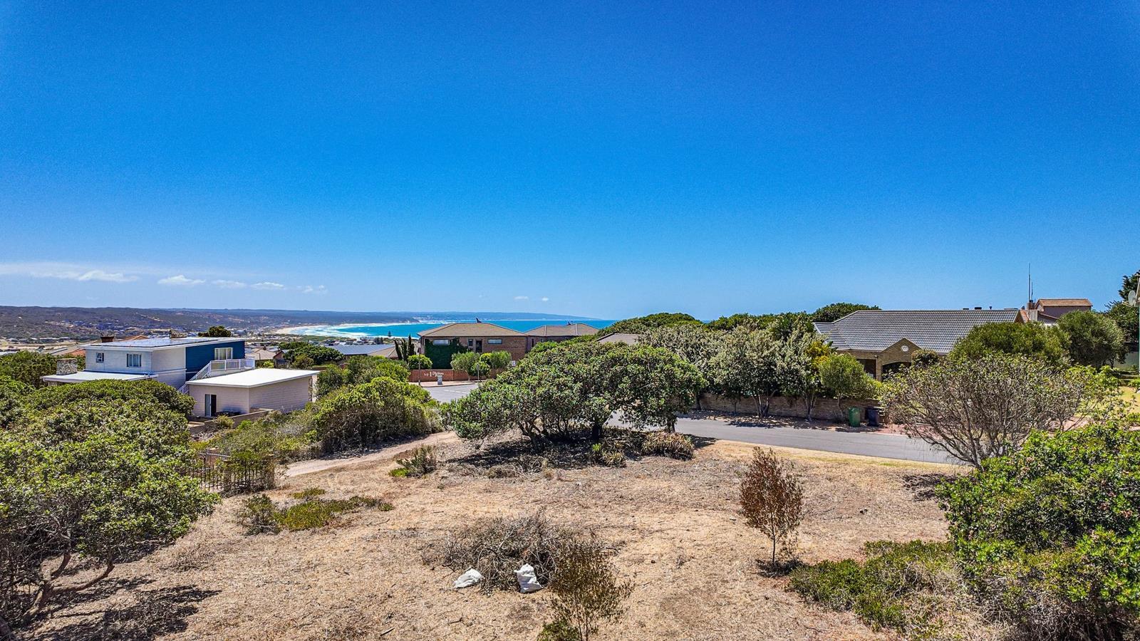 1 127 m² Land available in Stilbaai Wes