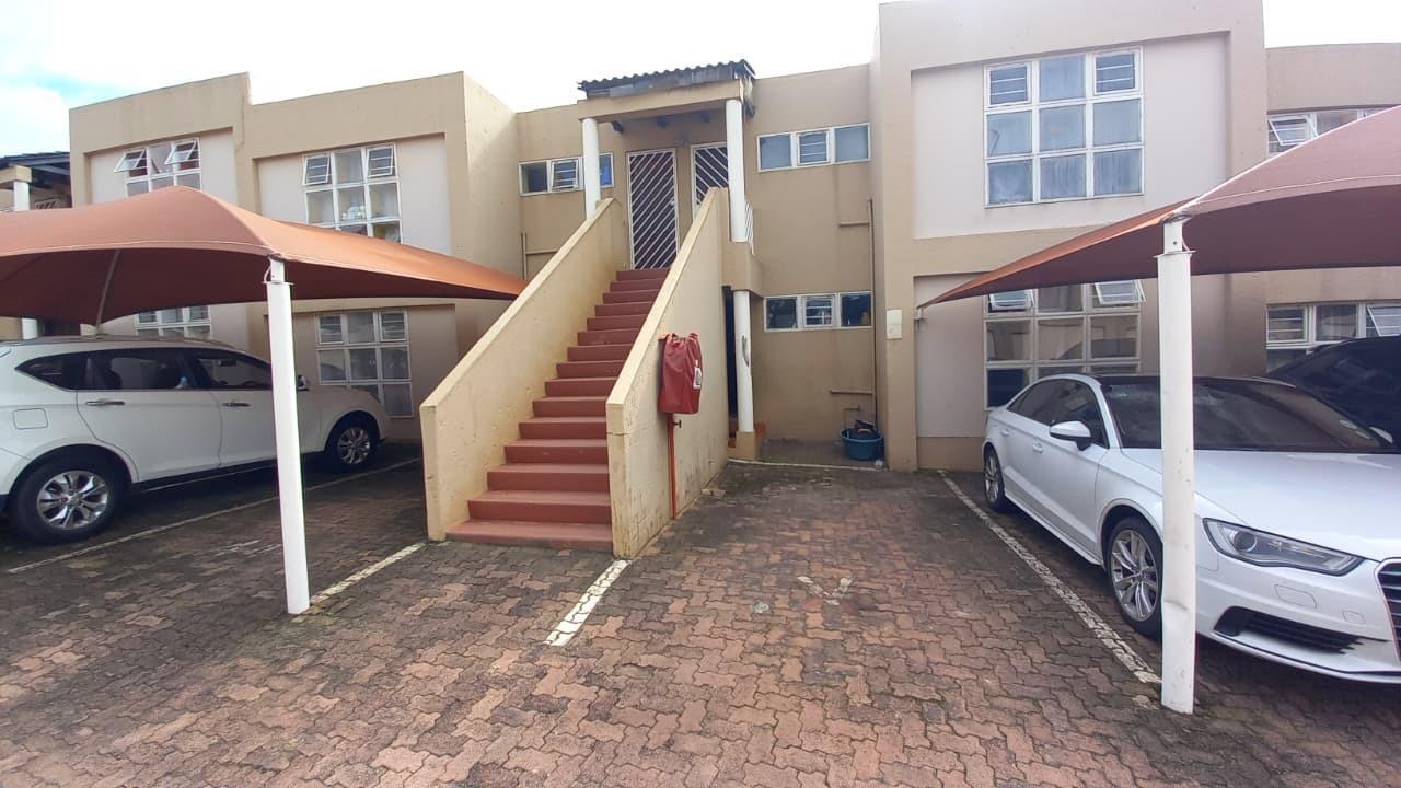 2 Bedroom House in Mondeor