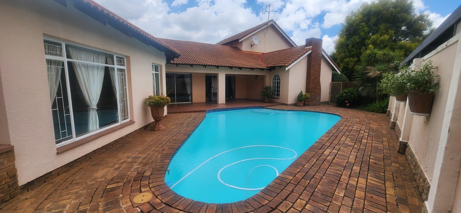 4 Bedroom House in Van Der Hoff Park