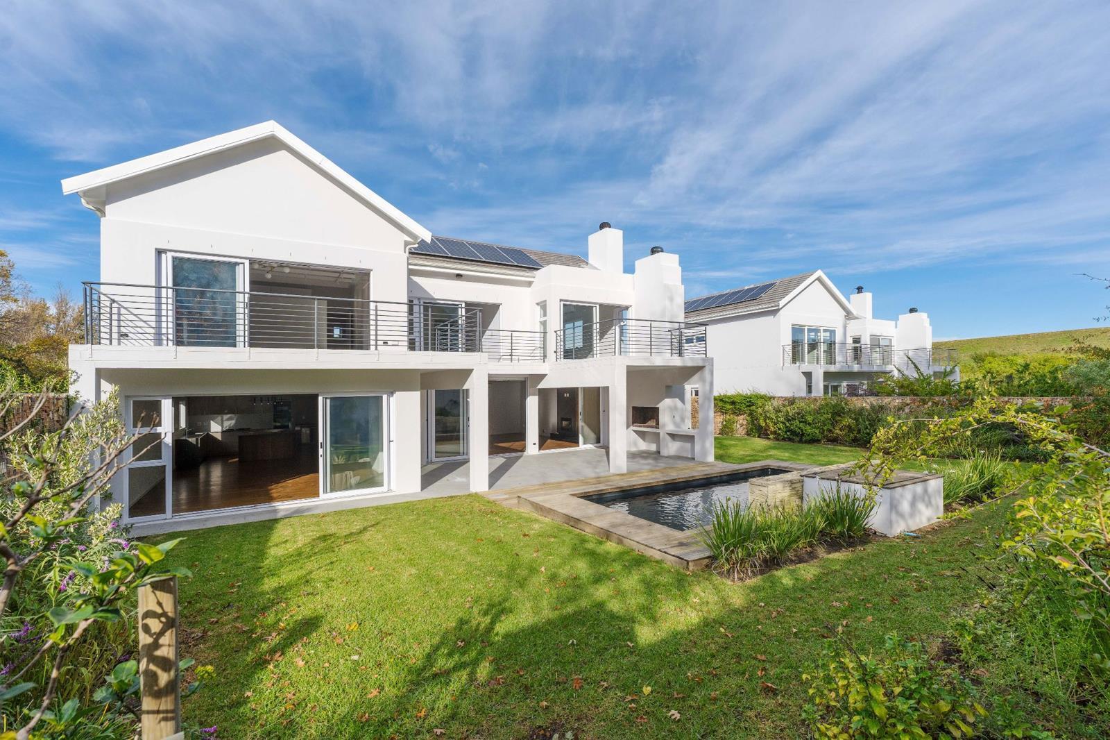4 Bedroom House in Nature's Valley