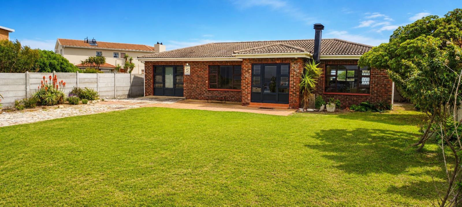 2 Bedroom House in De Kelders