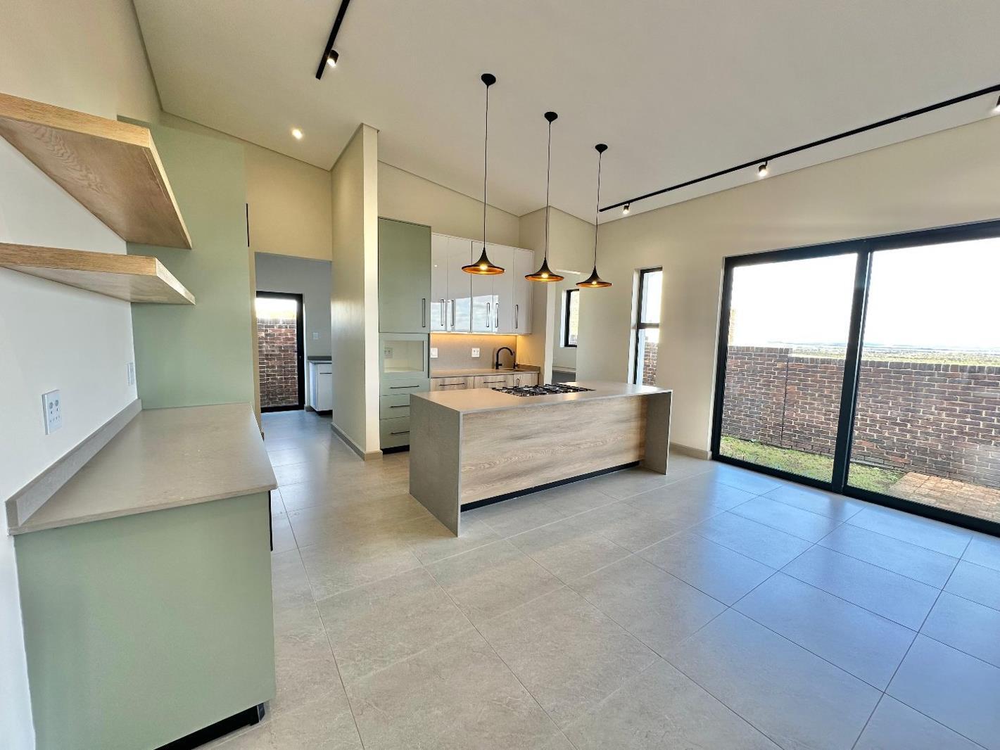 3 Bedroom House in Helderzicht Eco Estate