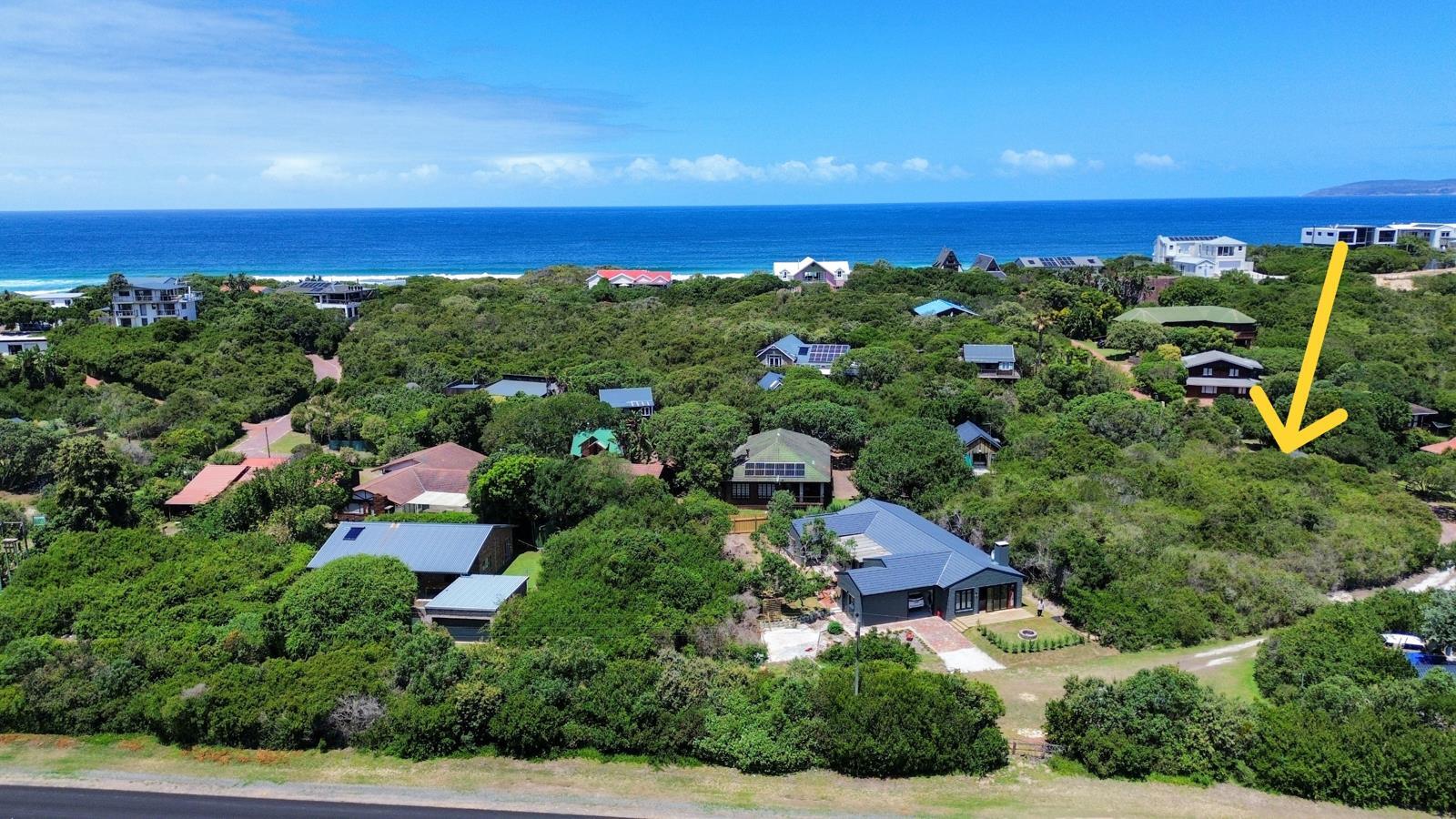 804 m² Land available in Keurboomstrand