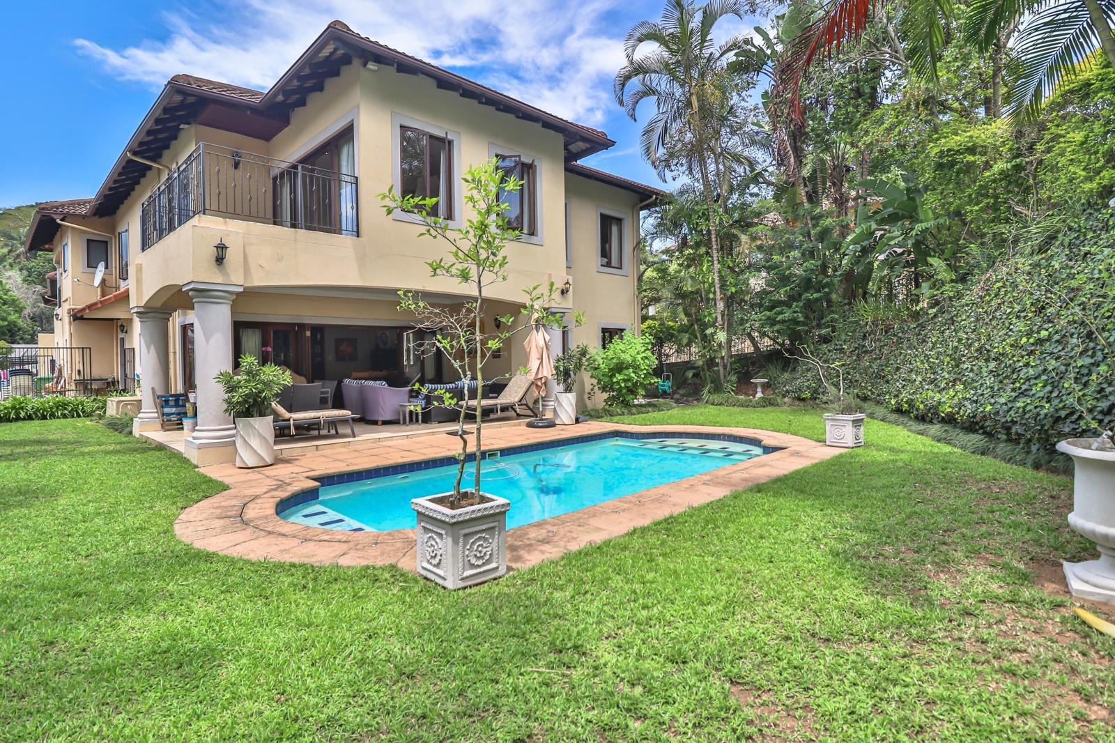 4 Bedroom Townhouse in Beverley Hills