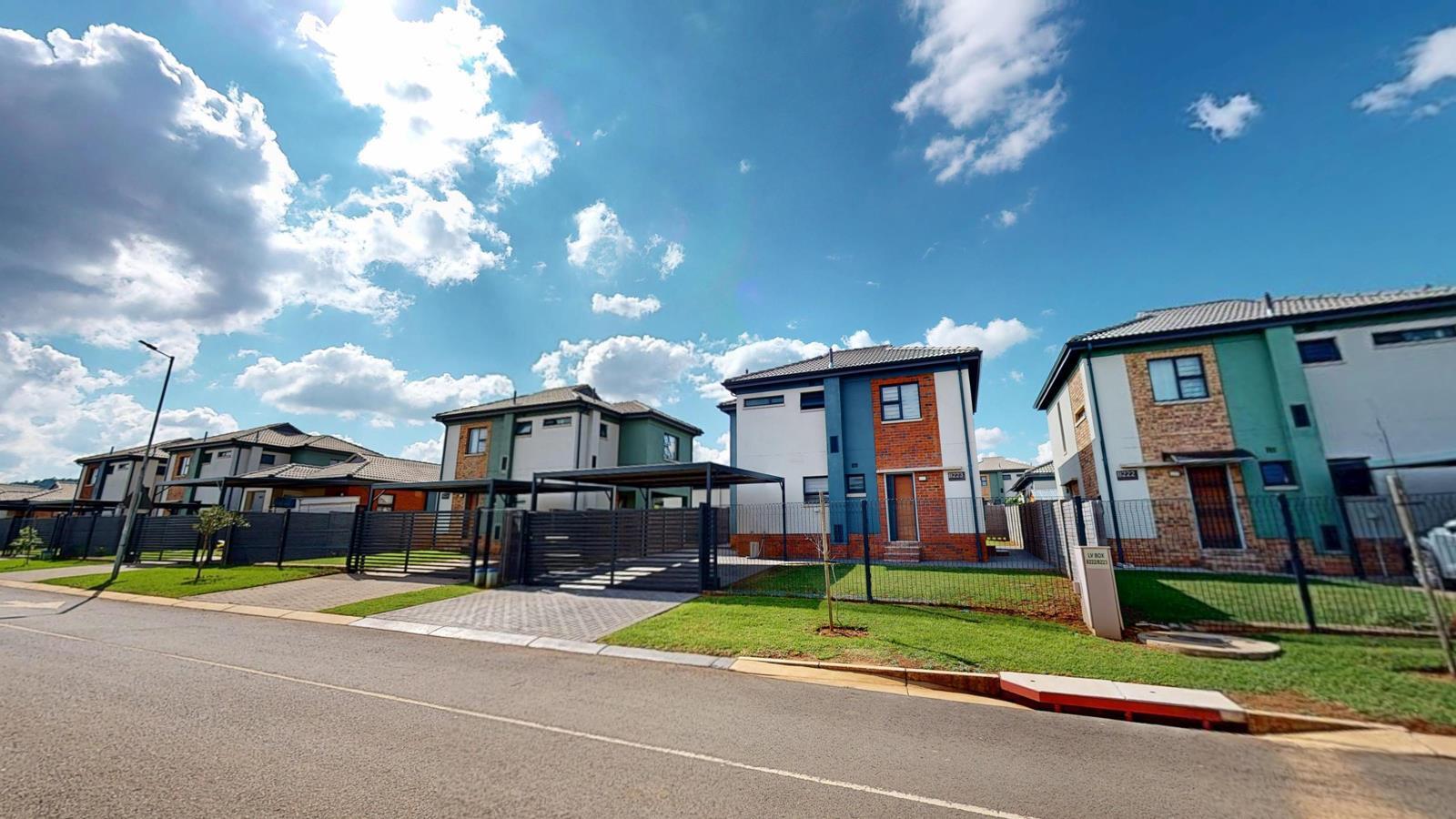 4 Bedroom House in Lotus Gardens