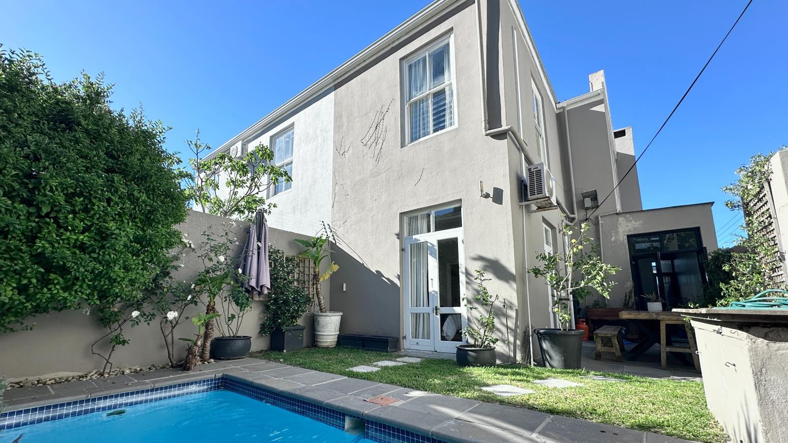 3 Bedroom Townhouse in Green Point