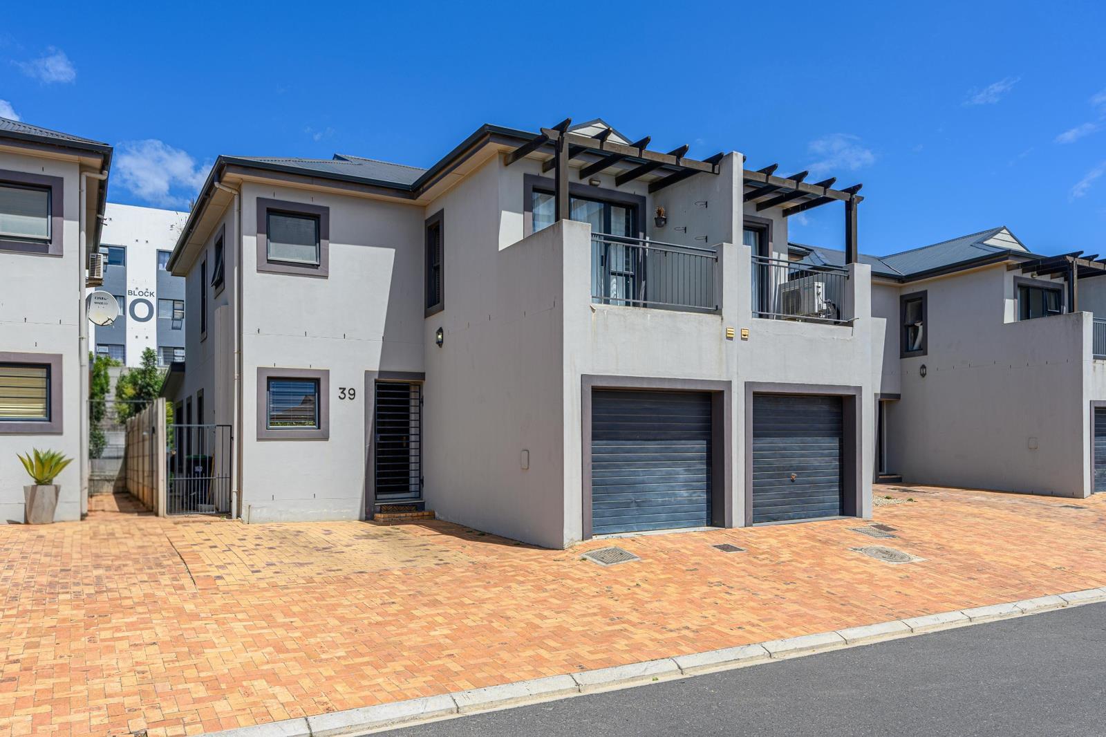 3 Bedroom Duplex in Langeberg Ridge