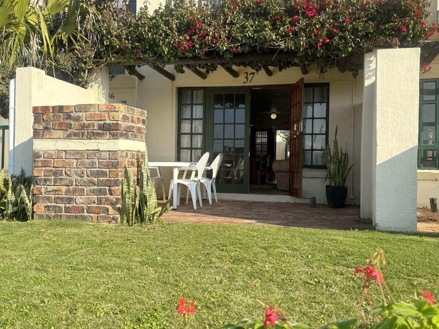 2 Bedroom Townhouse in West Bank