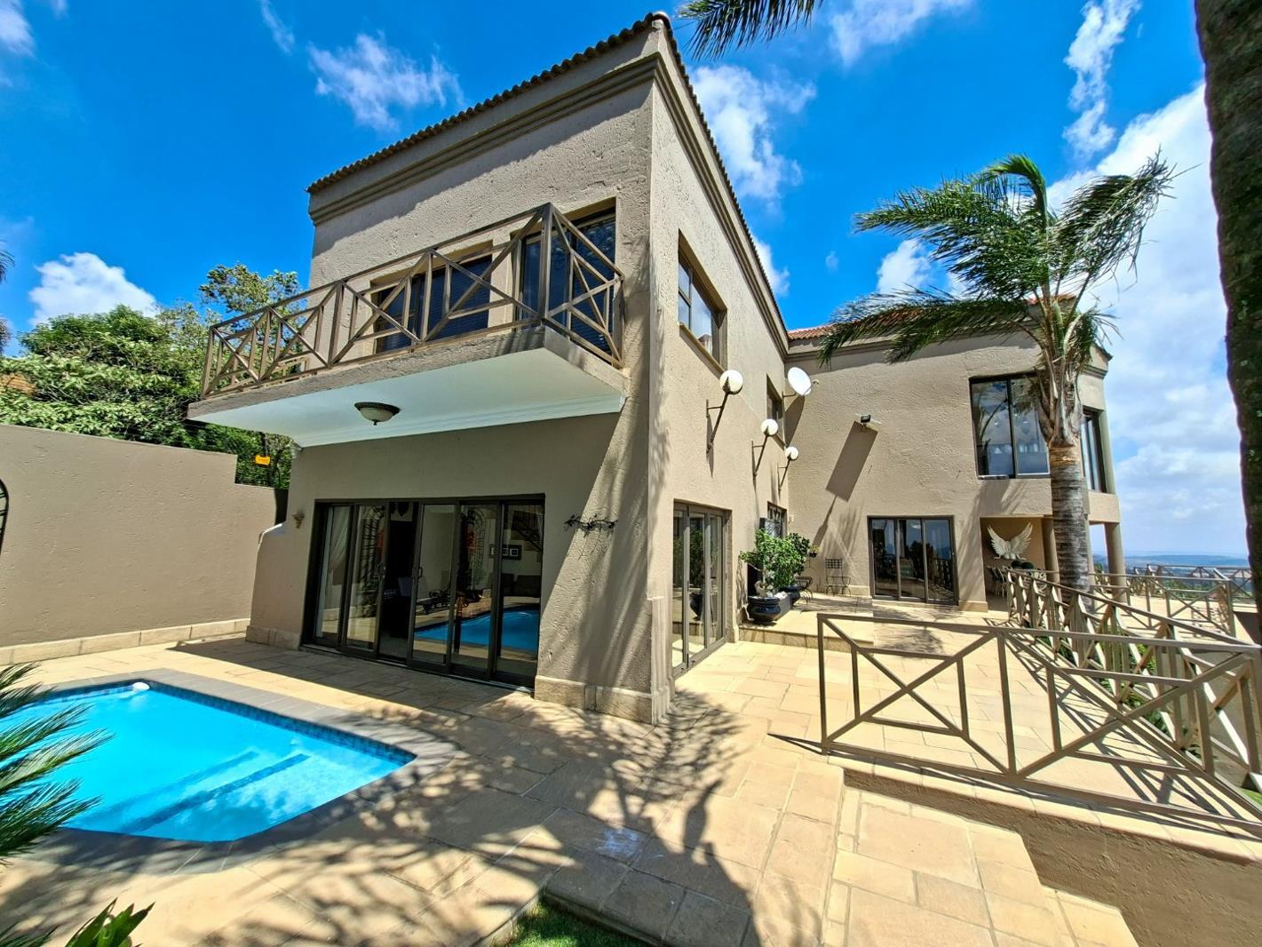 5 Bedroom House in Noordheuwel