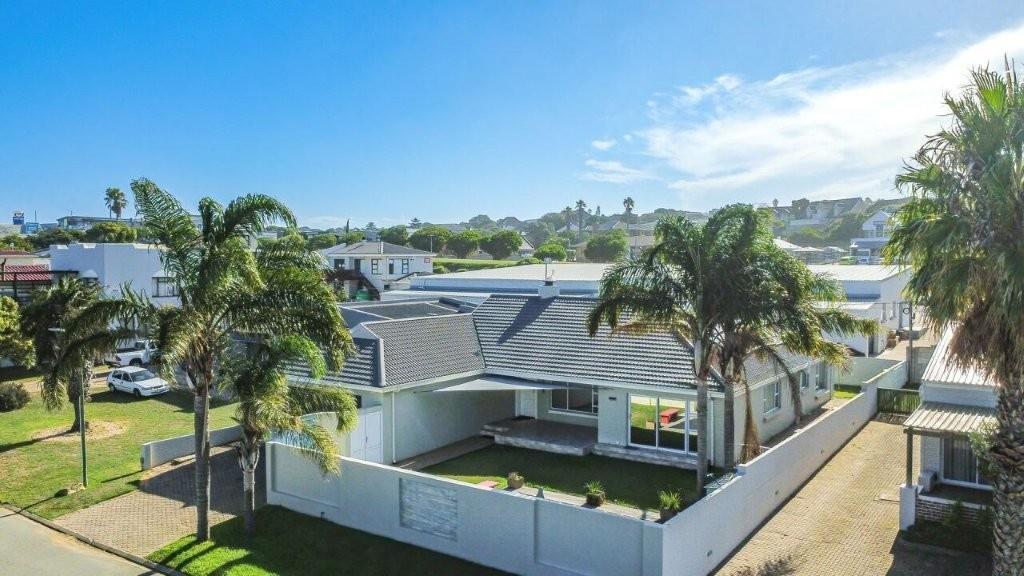 3 Bedroom House in Stilbaai Wes