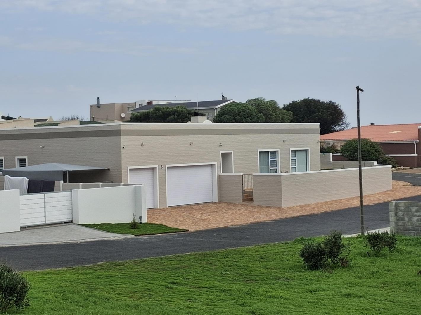 3 Bedroom House in De Kelders