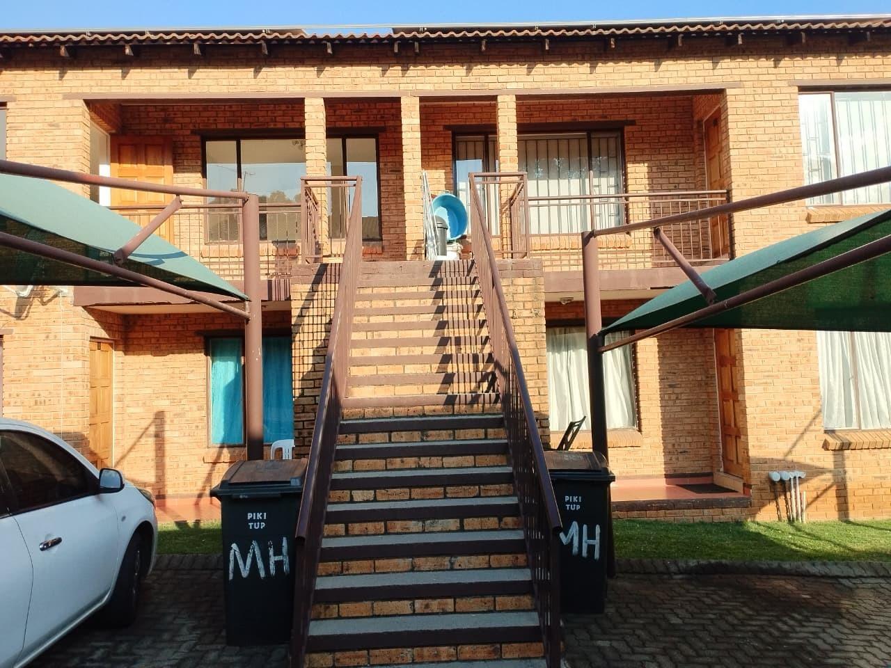 2 Bedroom Townhouse in Meredale