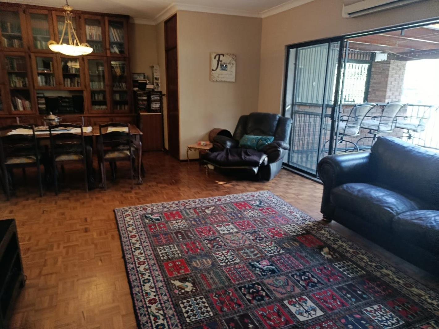 5 Bedroom House in Lukasrand