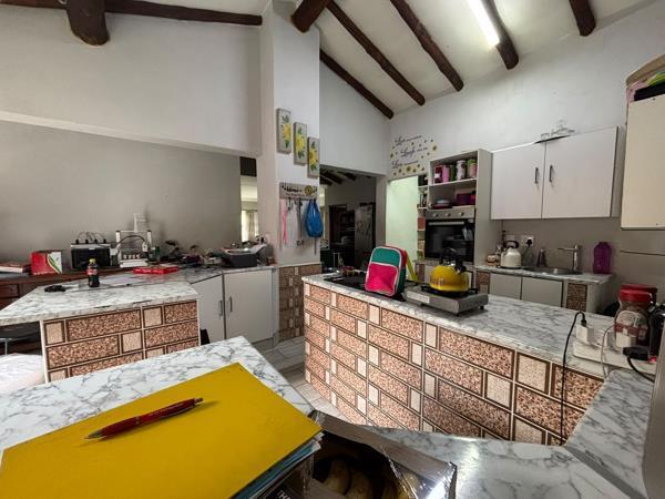 3 Bedroom House in Brackendowns