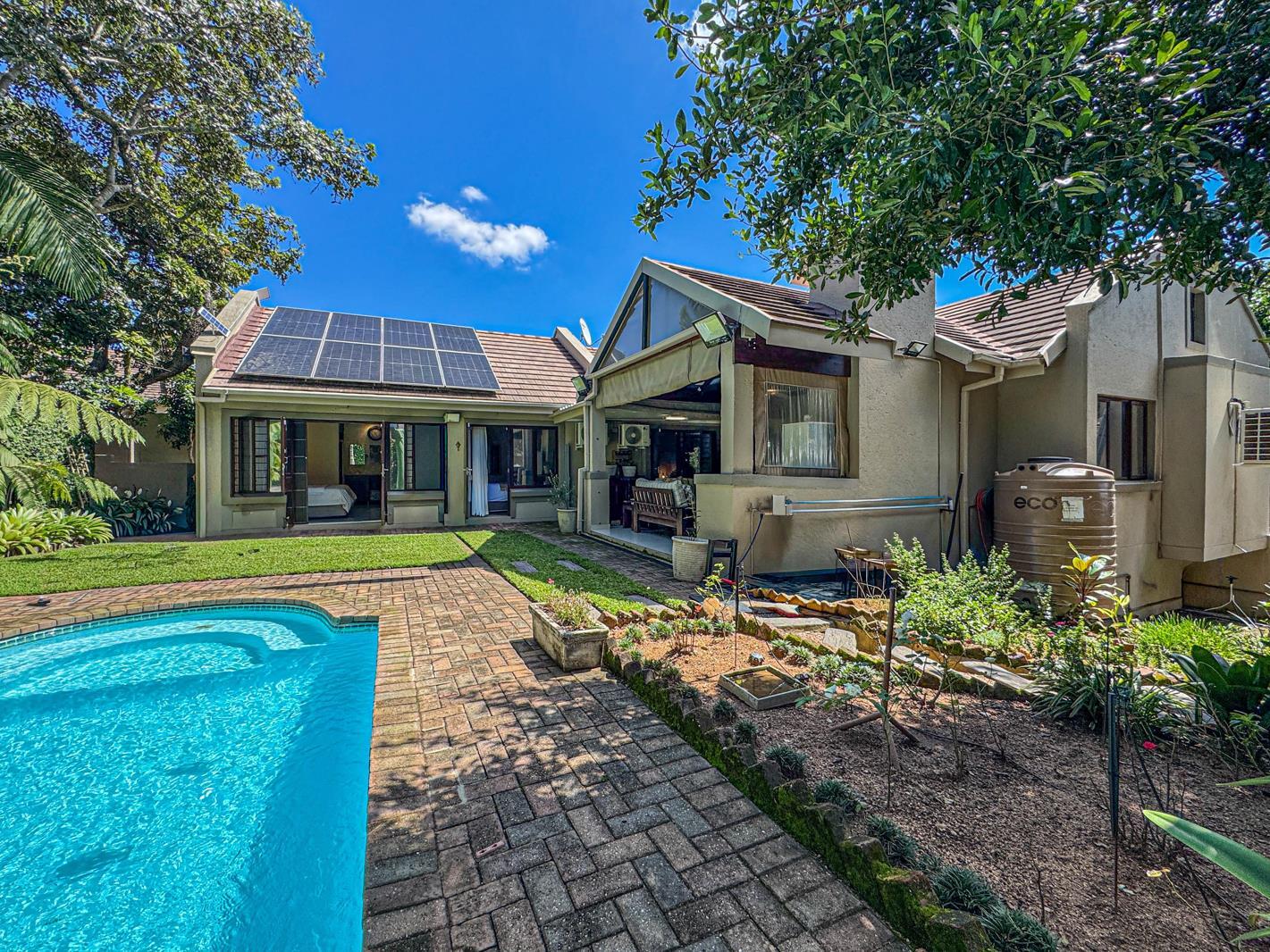 4 Bedroom House in Sonheuwel