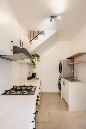 6 Bedroom House in Observatory