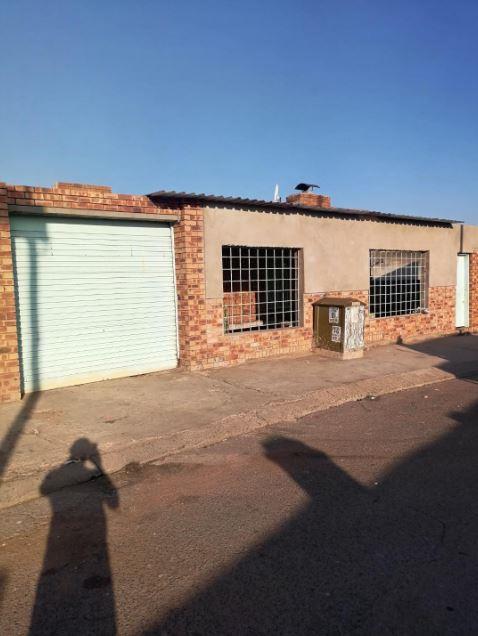 6 Bedroom House in Chiawelo