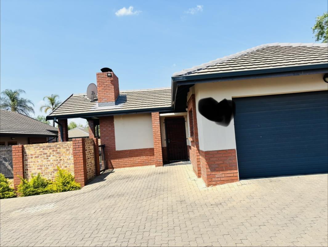 3 Bedroom Townhouse in Equestria