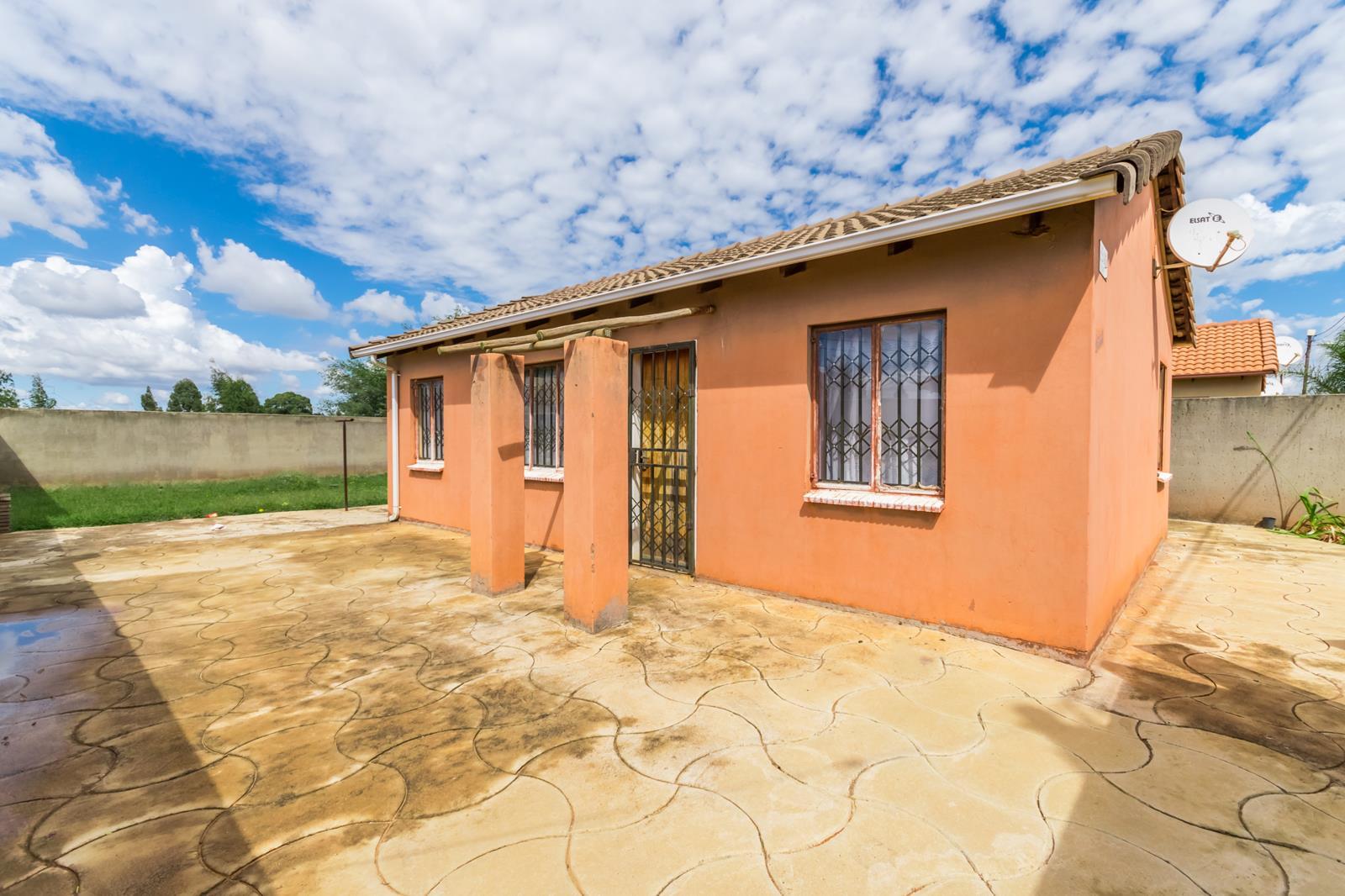3 Bedroom House in Protea Glen