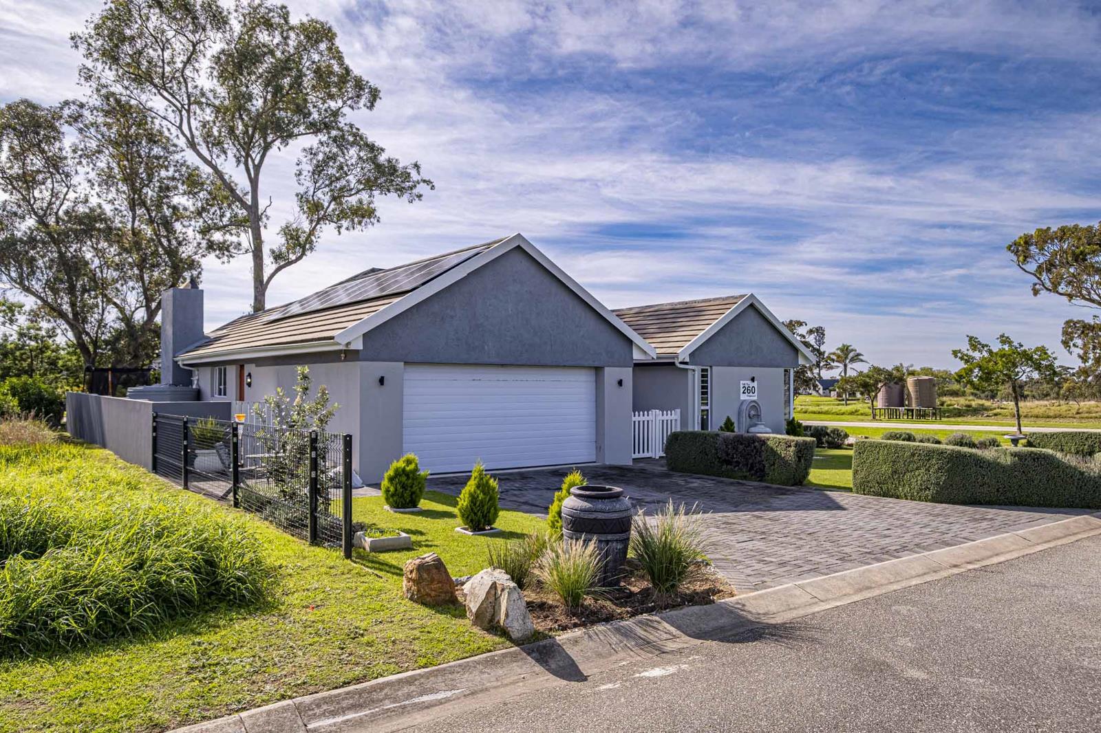 3 Bedroom House in Wedgewood Golf Estate
