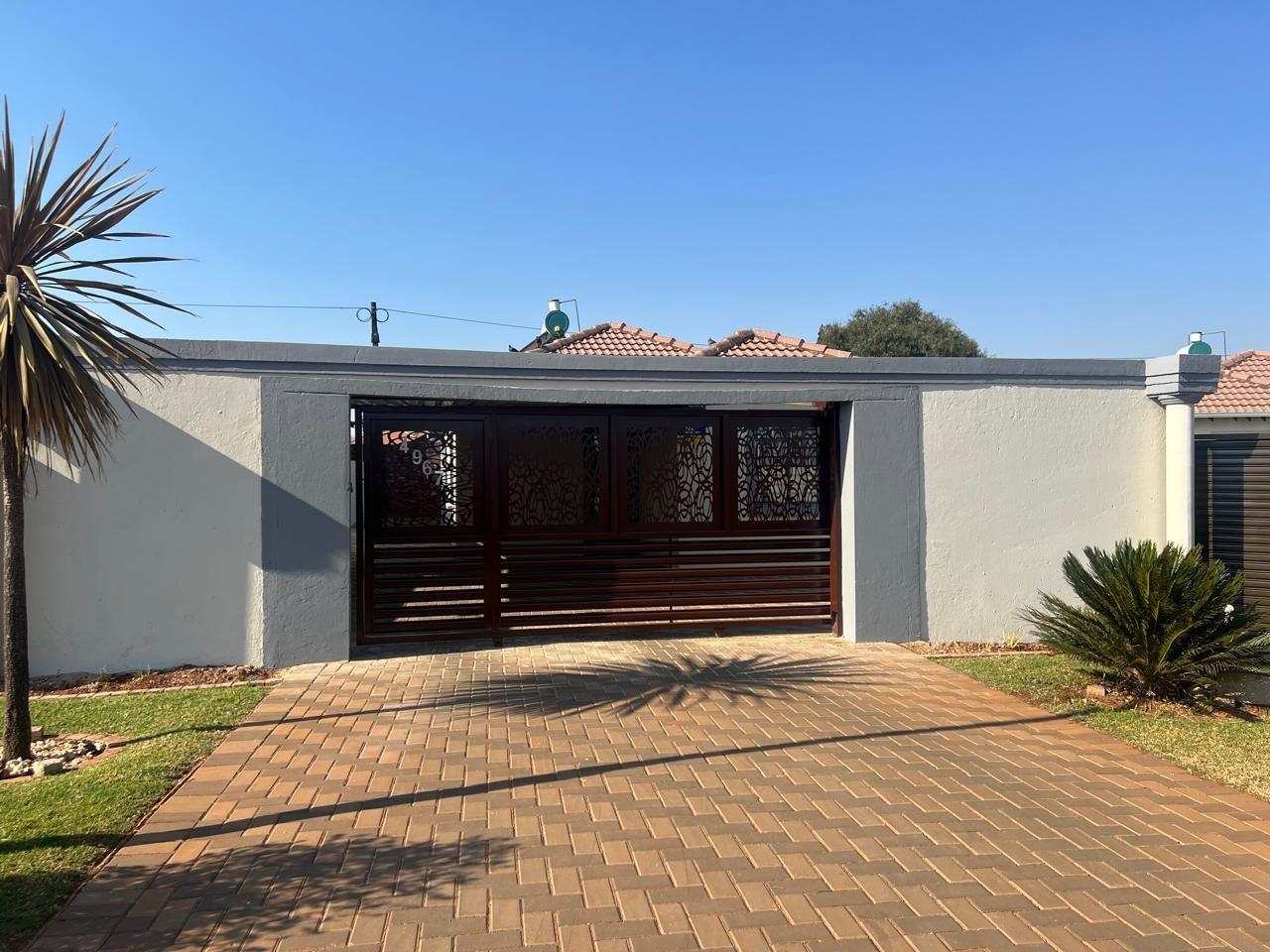 3 Bedroom House in Dawn Park