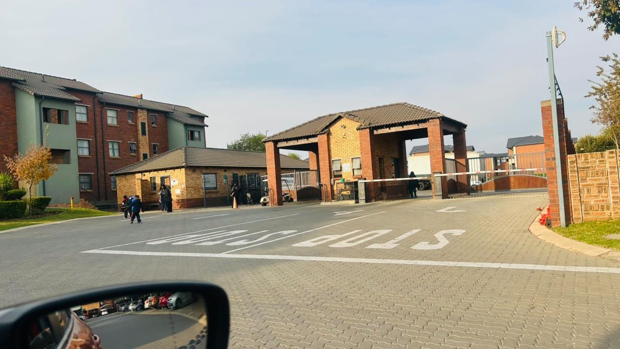 2 Bedroom Flat in Olifantsvlei