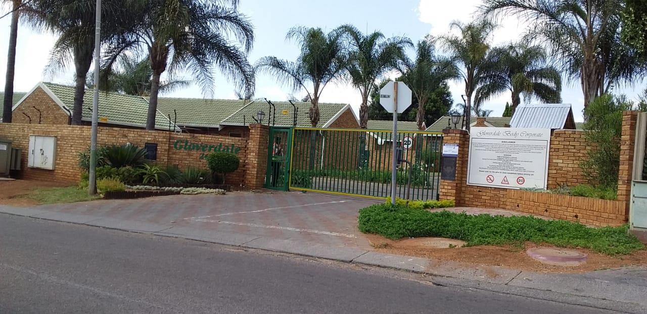 2 Bedroom Townhouse in Die Hoewes