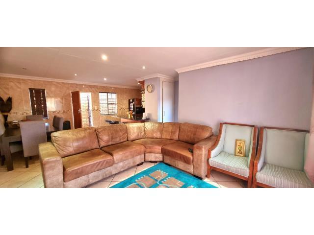 3 Bedroom Townhouse in Halfway Gardens