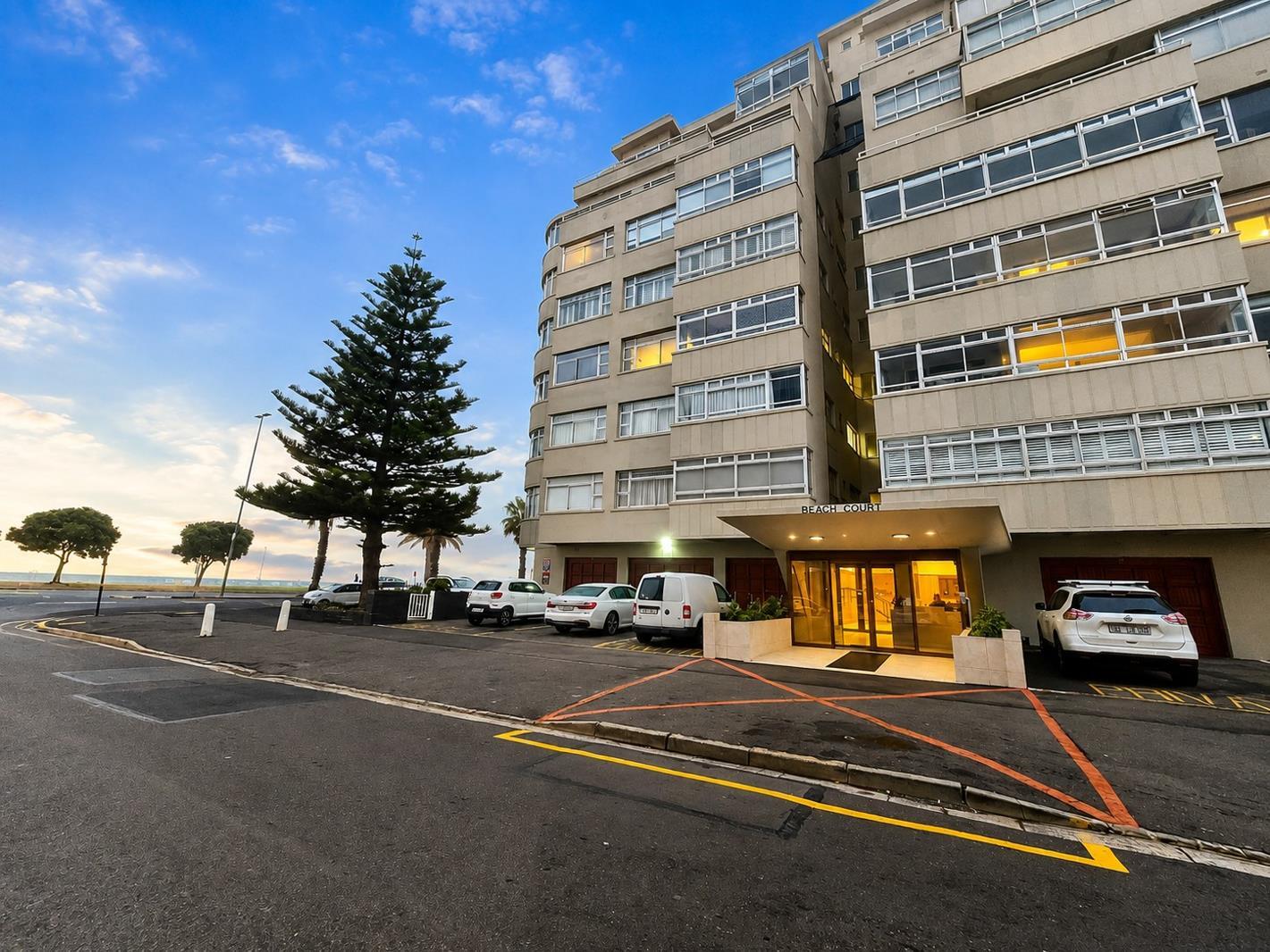 2 Bedroom Apartment in Sea Point