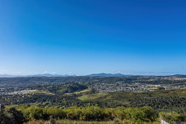 1 014 m² Land available in Pezula Golf Estate