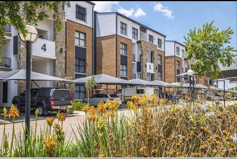 2 Bedroom House in Mooikloof Equestrian Estate