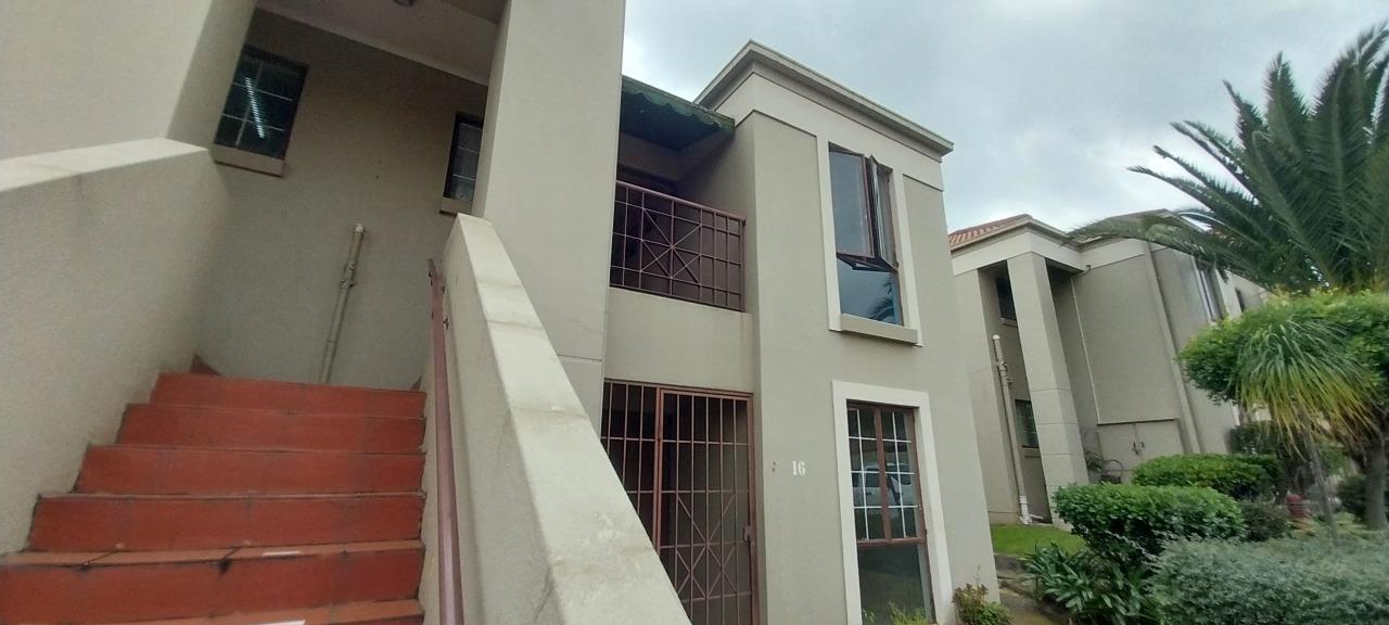 2 Bedroom Townhouse in Oakdene