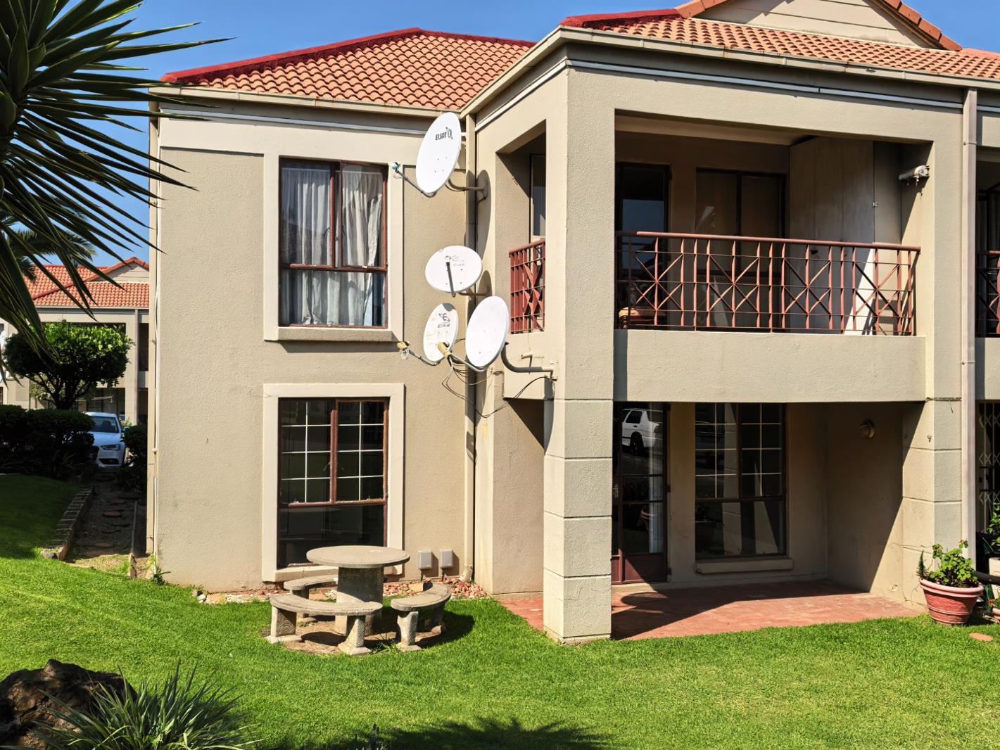 2 Bedroom Townhouse in Oakdene