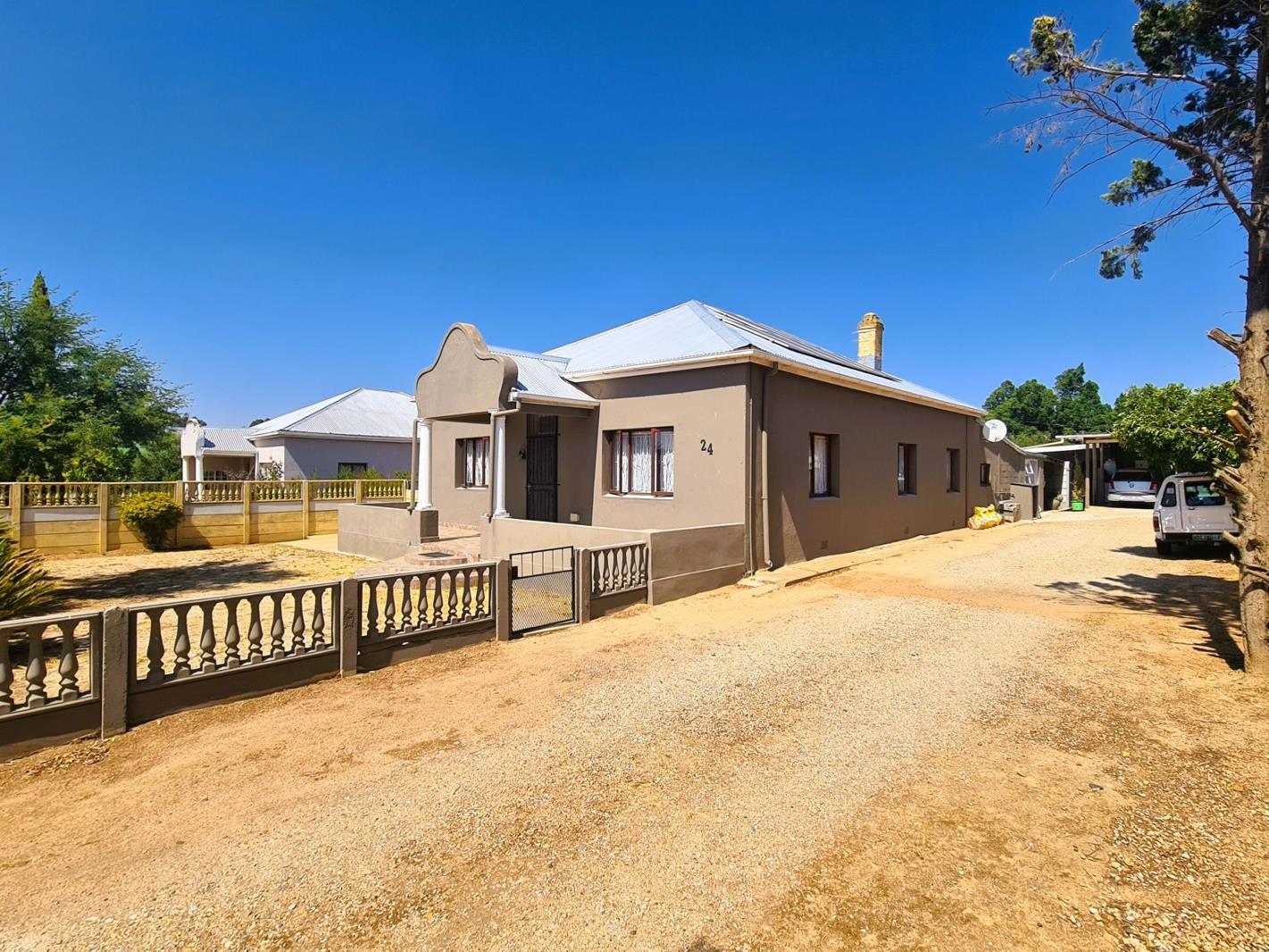 4 Bedroom House in Moorreesburg