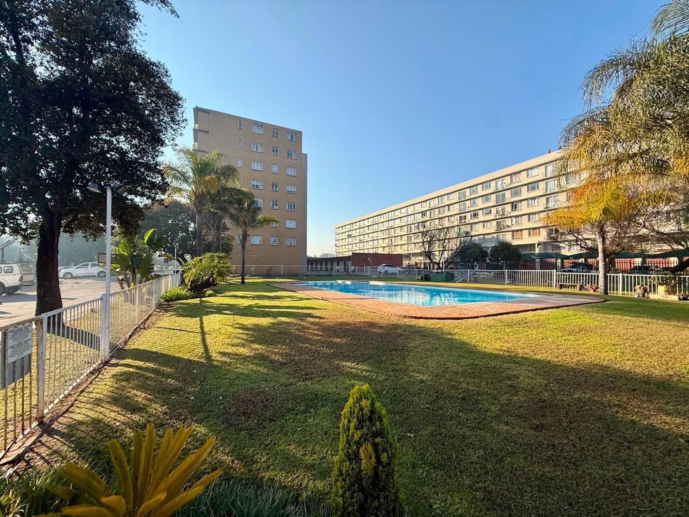 2.5 Bedroom Apartment in Queenswood
