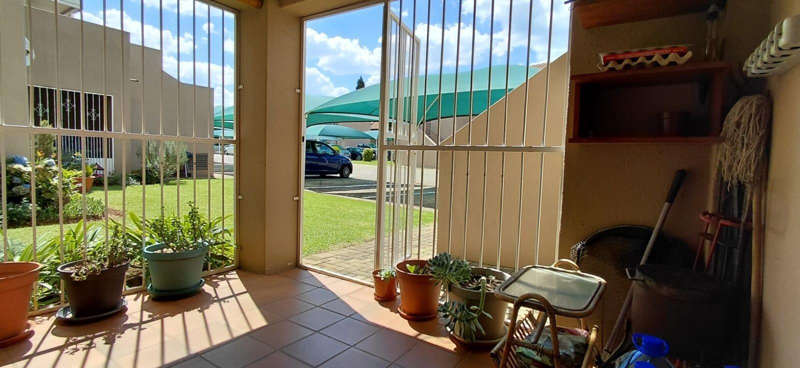 2 Bedroom Apartment in Ravenswood