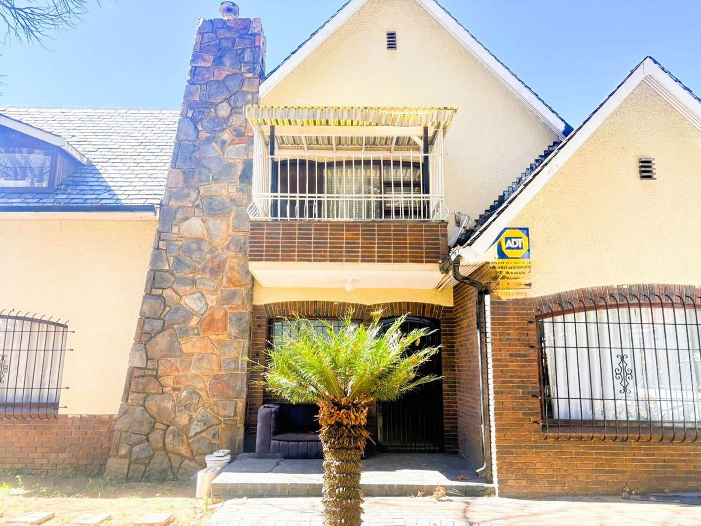5 Bedroom House in The Hill