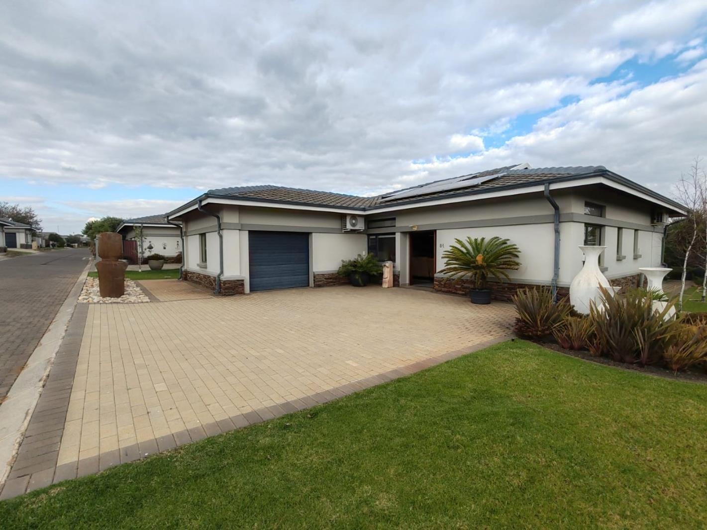 3 Bedroom House in Eastland Mature Lifestyle Estate