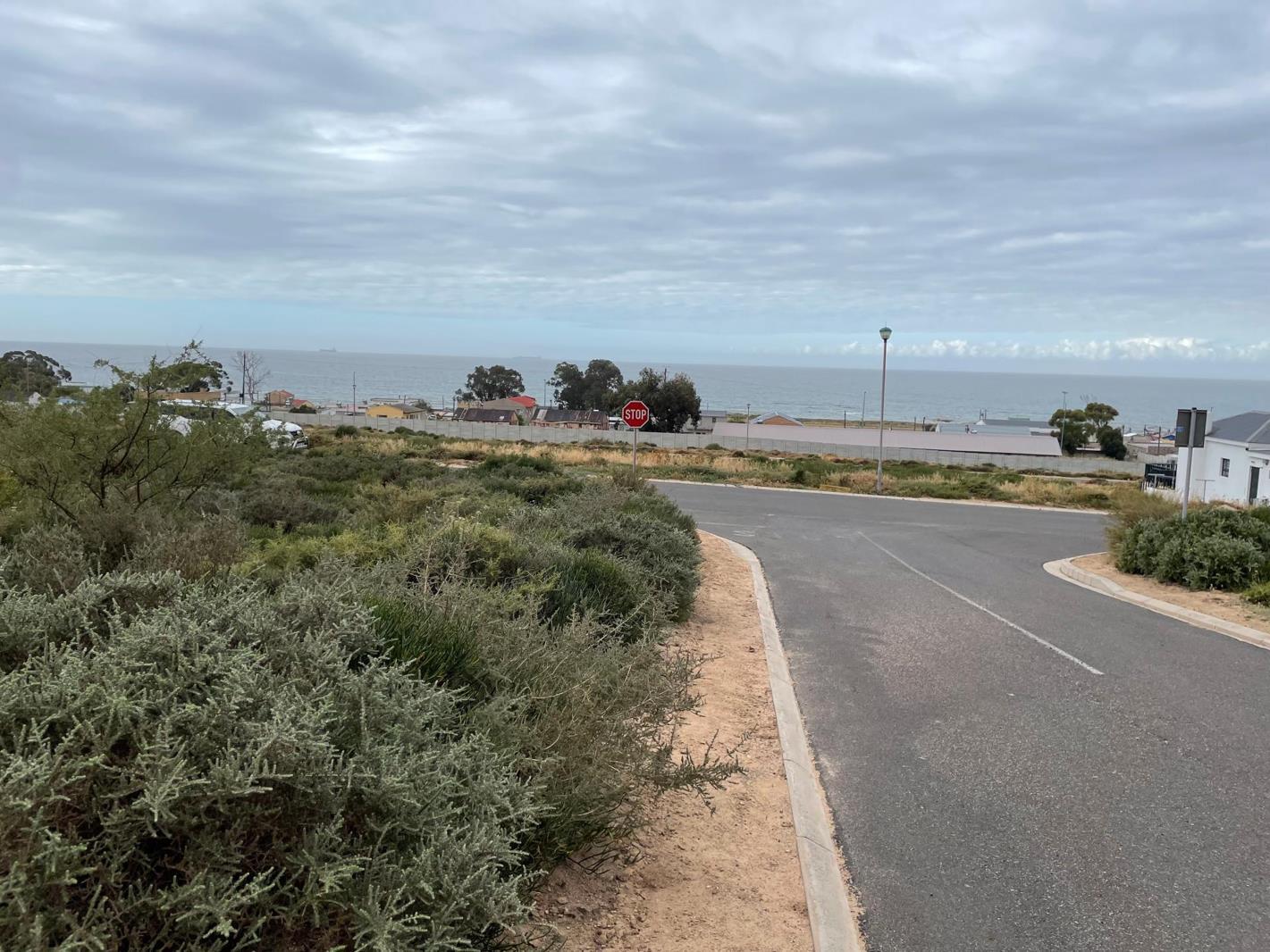 500 m² Land available in St Helena Views