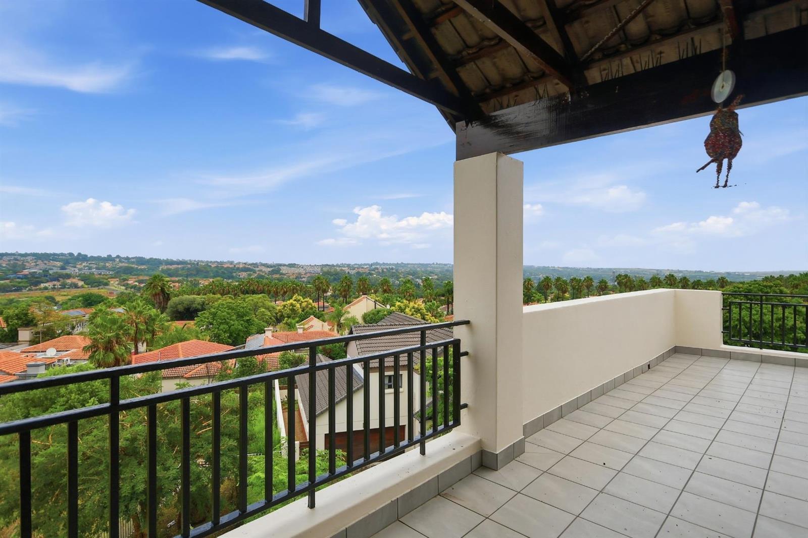 2 Bedroom Apartment in Dainfern