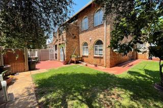 3 Bedroom Townhouse in Doornpoort